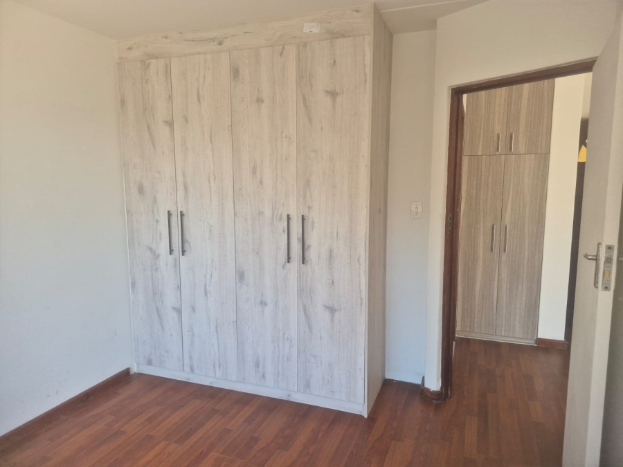 To Let 1 Bedroom Property for Rent in Table View Western Cape